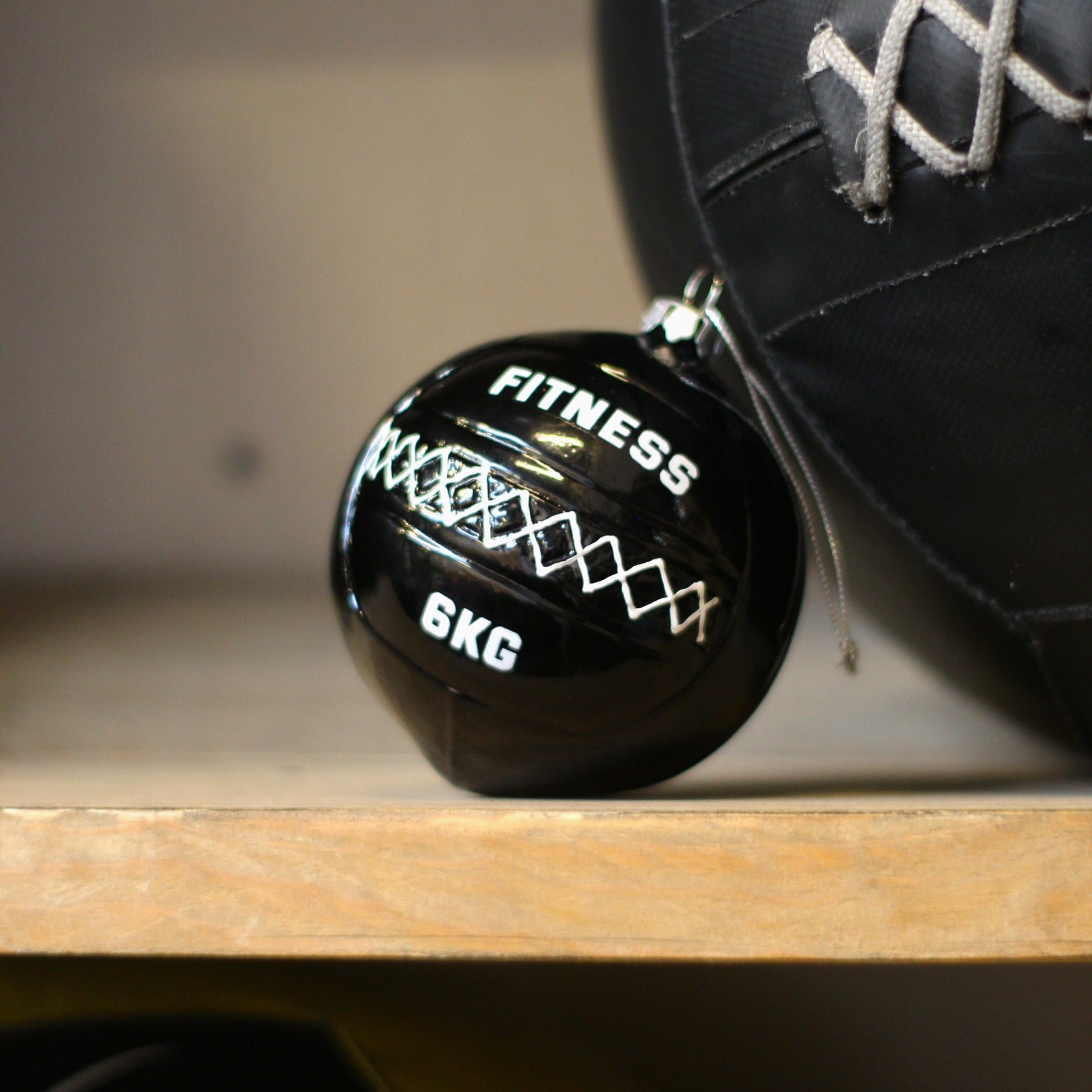 Wall Ball Kerstbal 1