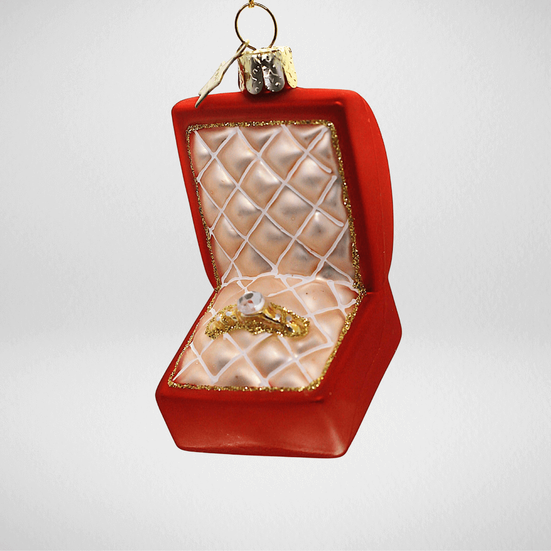 Kerstbal verloofd ring